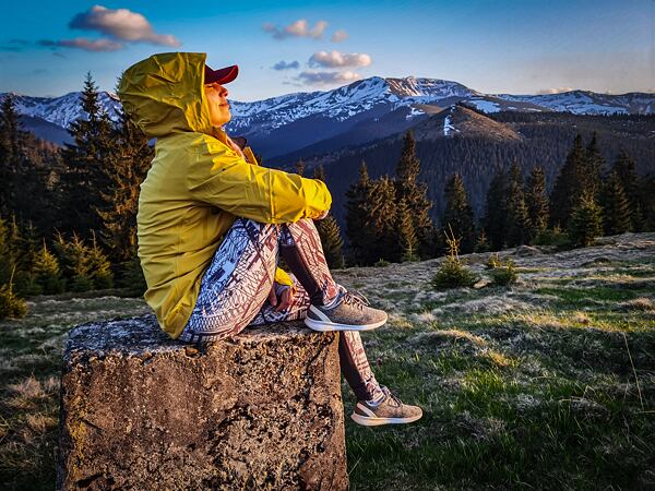 Žena v zimnej bunde Husky